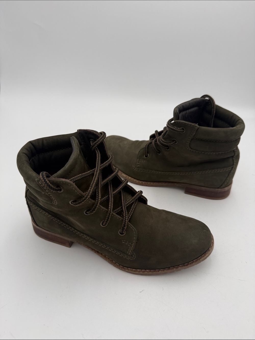 Steve Madden green Leather Insole Block Heel Shoe Women 7.5M casual office
